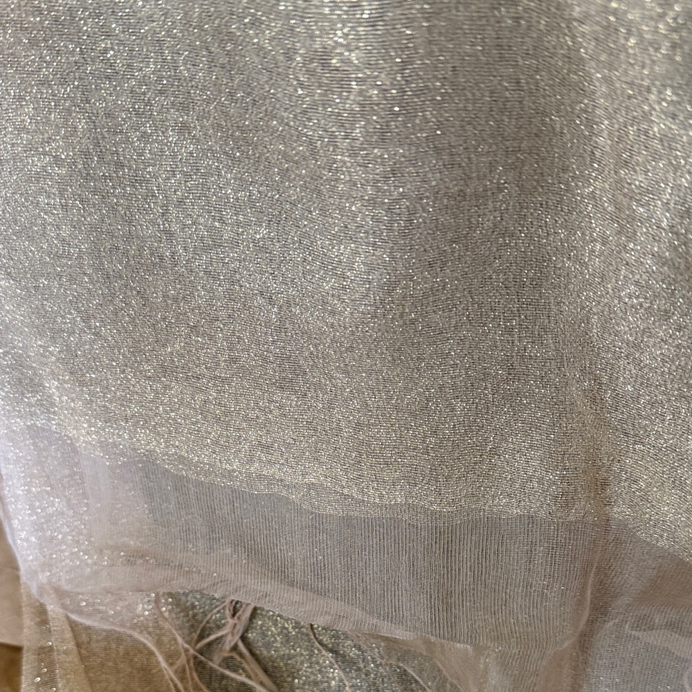 Elegant Gold and Orange Scarves - Picture 3 of 7